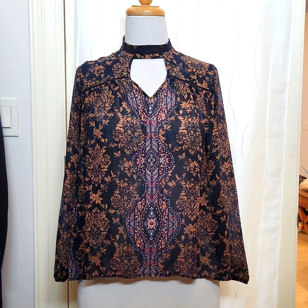 Knox Rose Keyhole Long Sleeve Boho Top